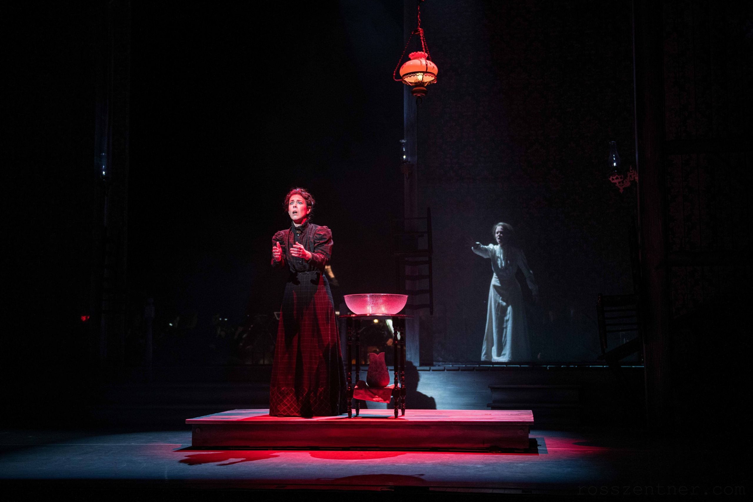 Katherine Pracht (Mary Heaster) and Tori Tedeschi Adams (Elva Heaster Shue) in Everlasting Faint